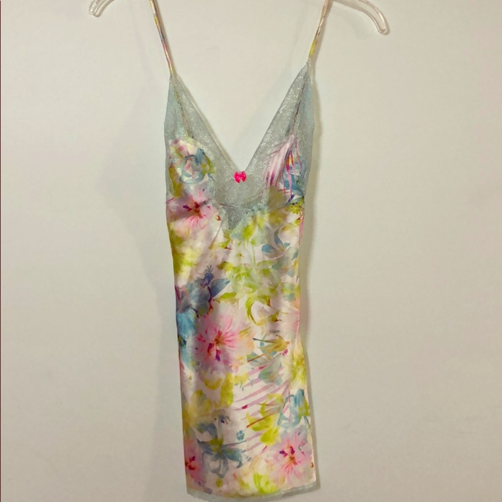 Victoria’s Secret floral chemise size xs